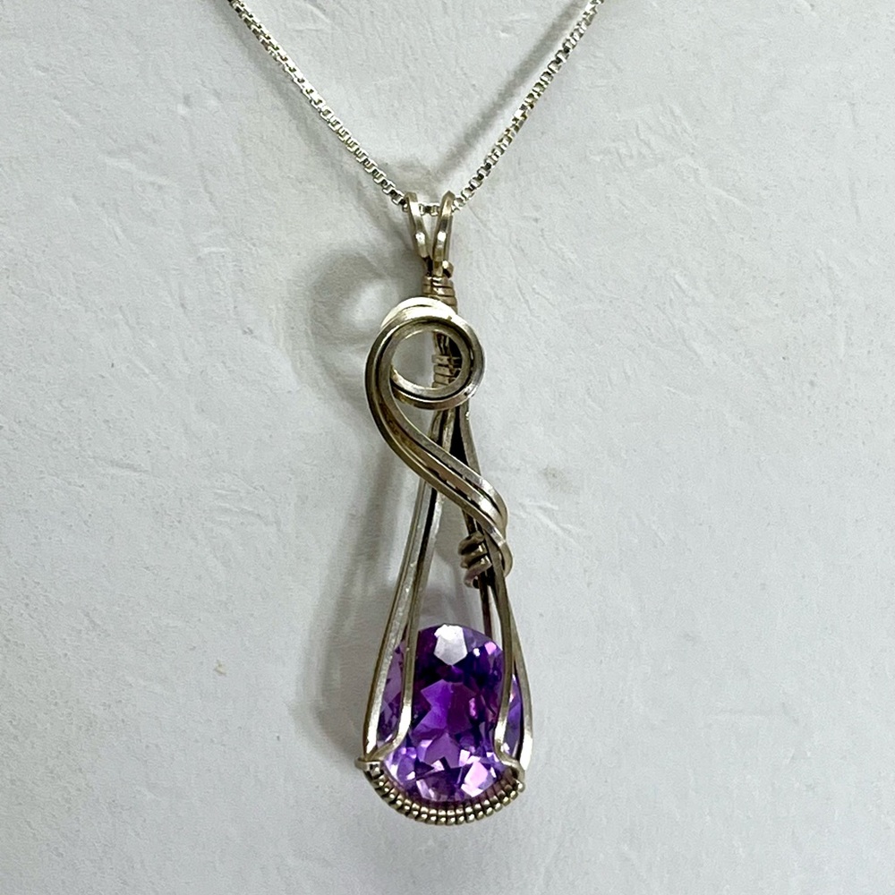 Elegant Sterling Silver and Purple Amethyst Pendant Necklace